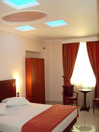 Brazil Hotel Афины Экстерьер фото